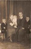 Kazimierz i Stefania wraz z synami